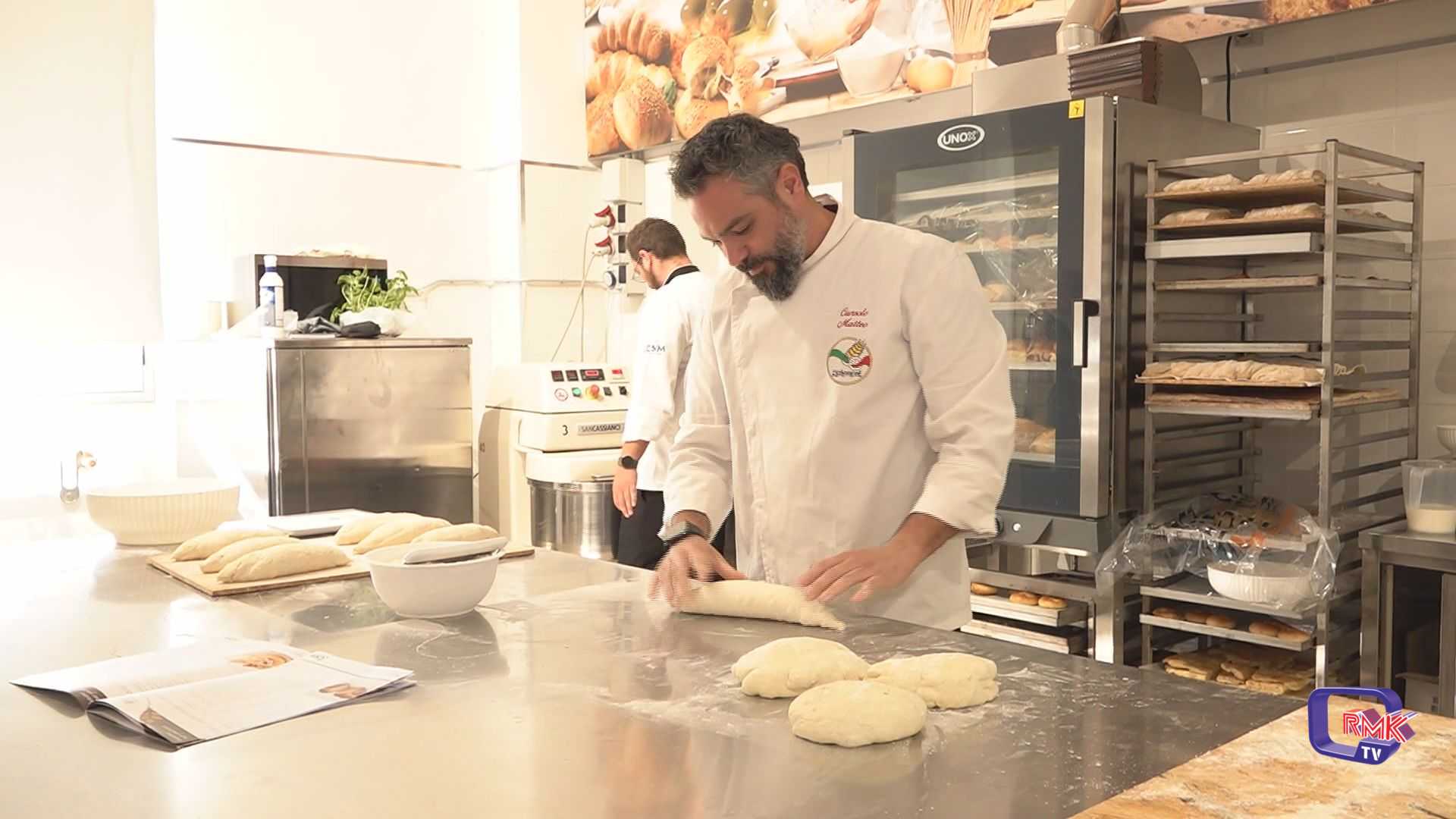 Panificazione, il maestro internazionale M. Cunsolo svela a Sciacca i segreti del lievito madre
